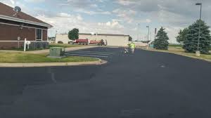 Best Asphalt Driveway Installation  in Kendallville, IN